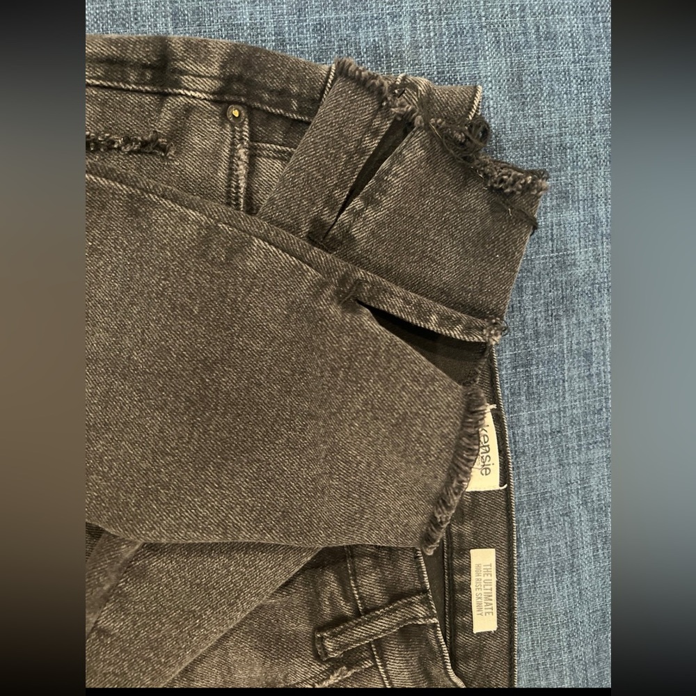 Jeans - Picture 2 of 4